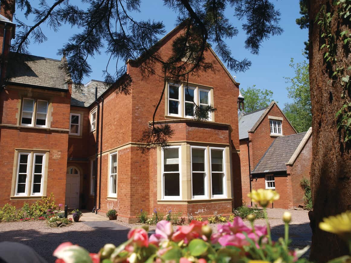 olton court 4